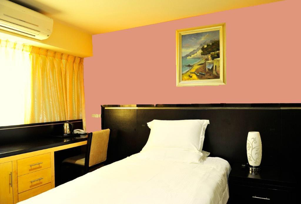 Hallmark Crown Hotel Malacca Εξωτερικό φωτογραφία