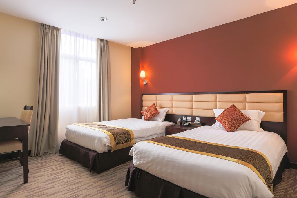 Hallmark Crown Hotel Malacca Δωμάτιο φωτογραφία