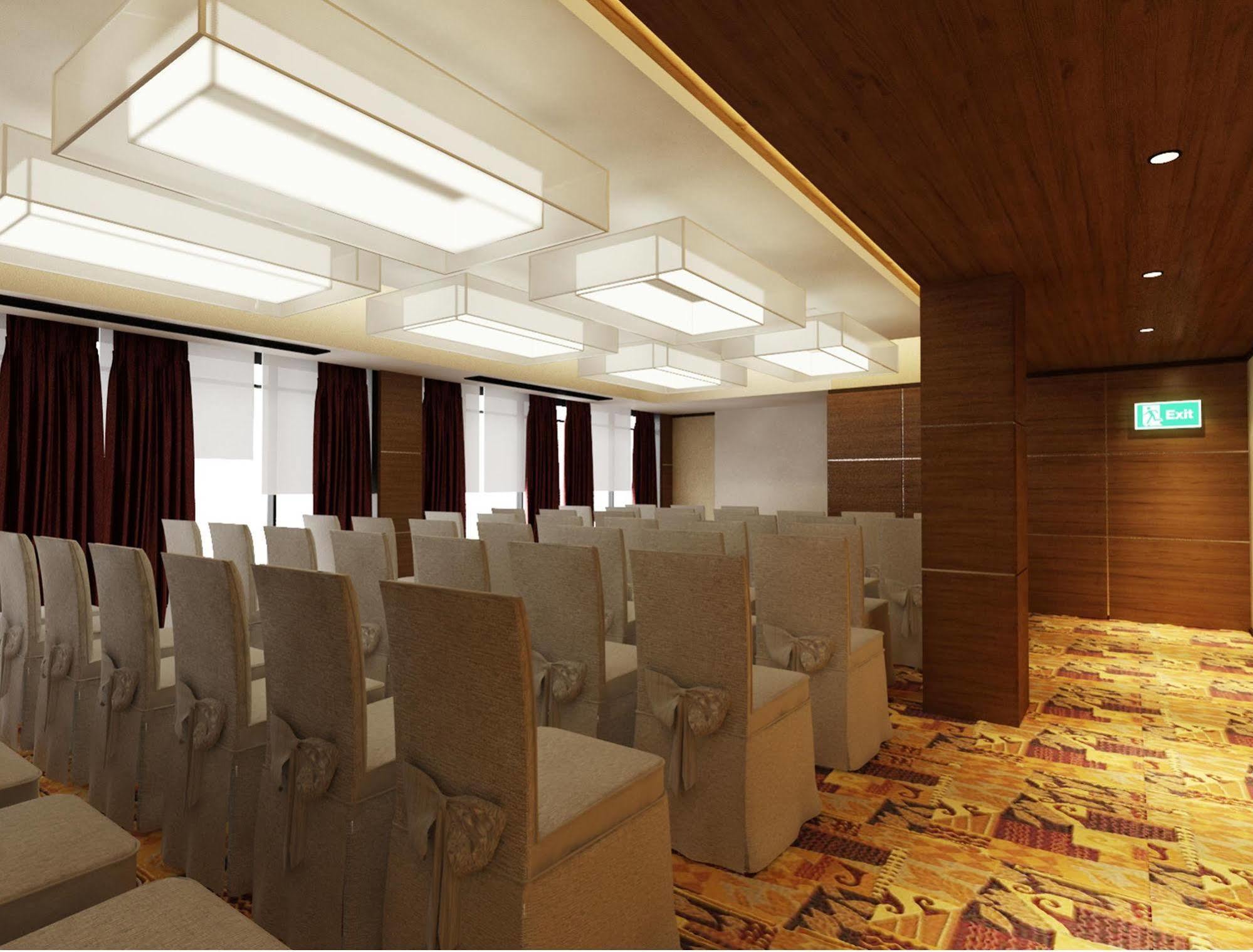 Hallmark Crown Hotel Malacca Εξωτερικό φωτογραφία