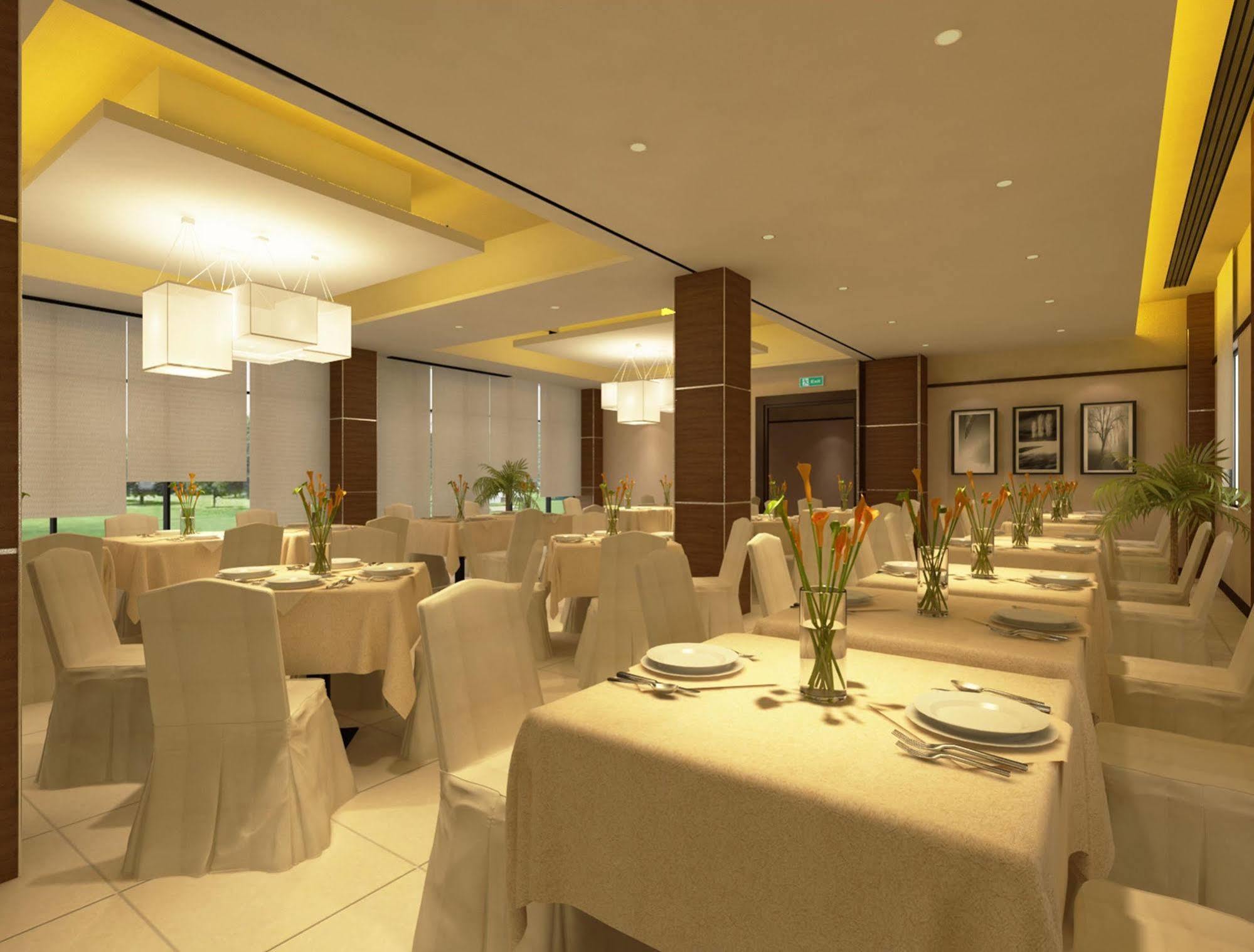 Hallmark Crown Hotel Malacca Εξωτερικό φωτογραφία