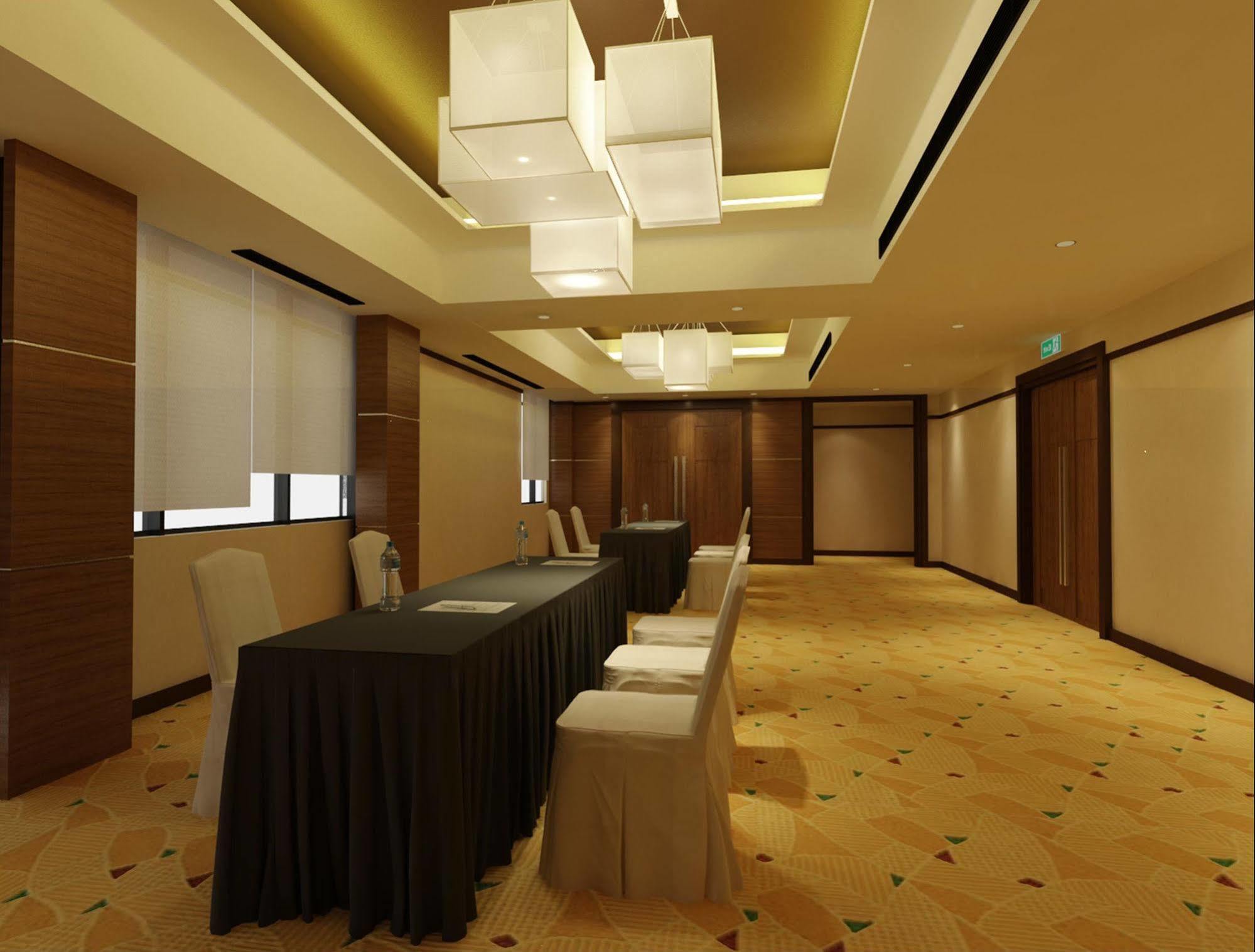 Hallmark Crown Hotel Malacca Εξωτερικό φωτογραφία