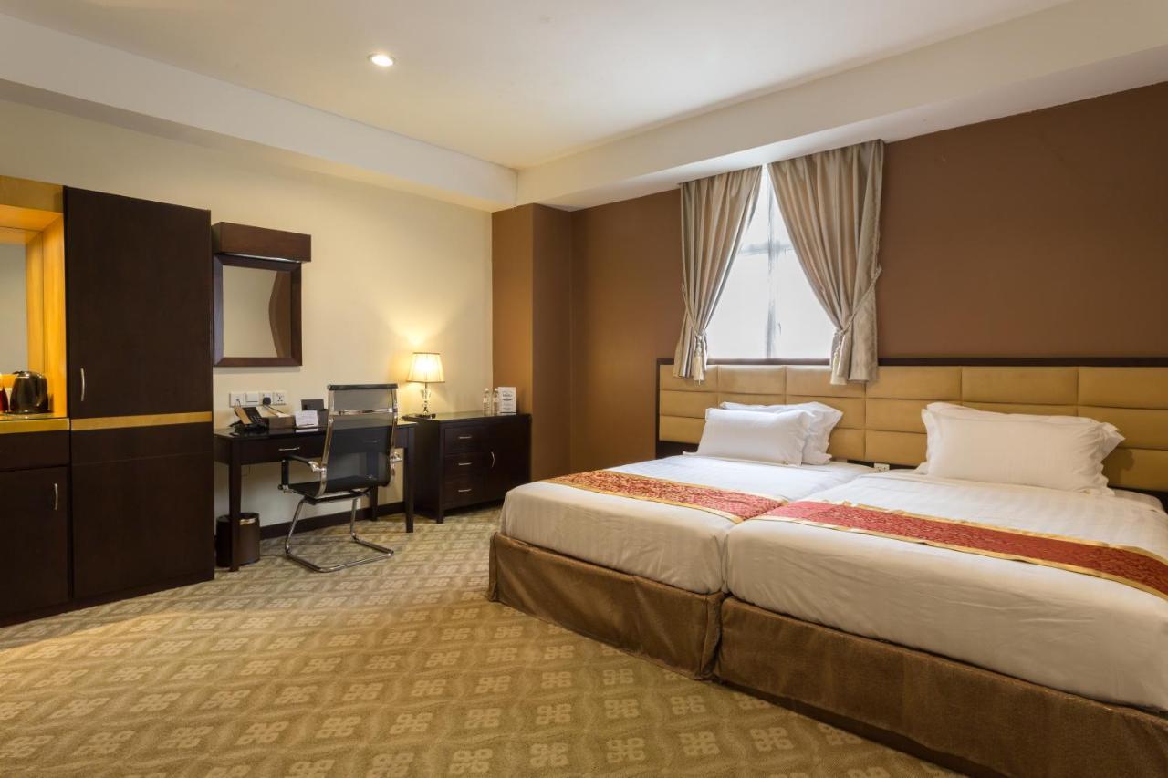 Hallmark Crown Hotel Malacca Εξωτερικό φωτογραφία